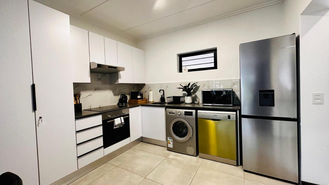 Stylish Executive Apartment With Power Backup Johannesburgo Exterior foto