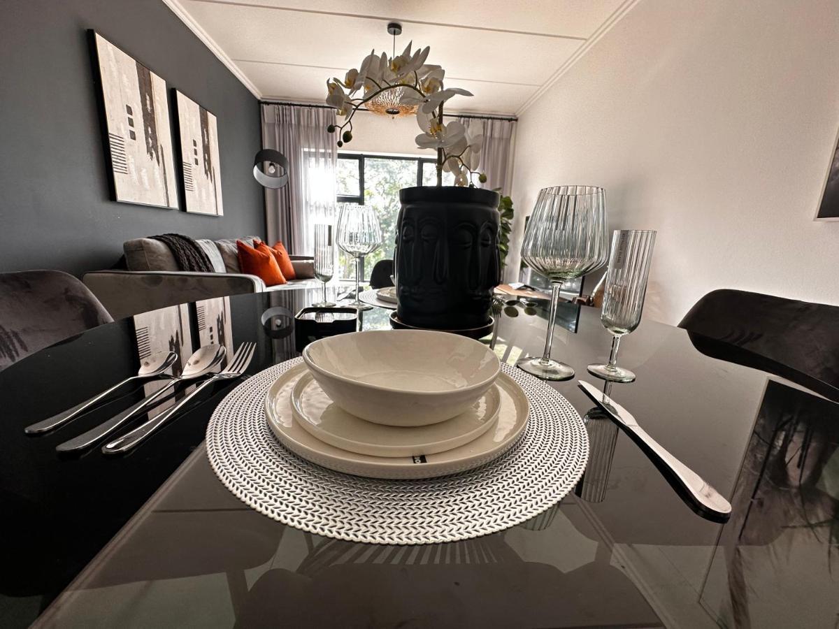 Stylish Executive Apartment With Power Backup Johannesburgo Exterior foto